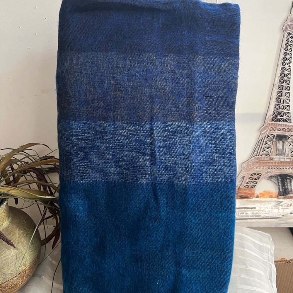 Blue Gradient Scarf Himalayan Yak Wool Shawl Throws Blankets